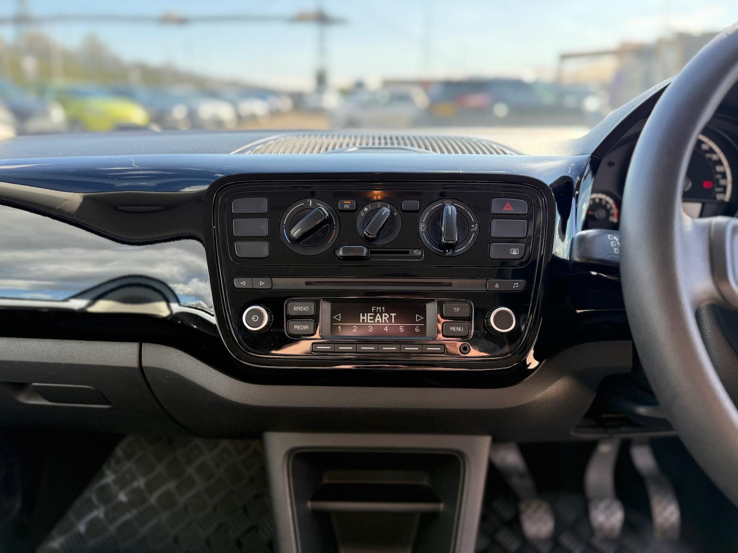 Used Volkswagen up! 2012 for sale - 78115505: Photo 21