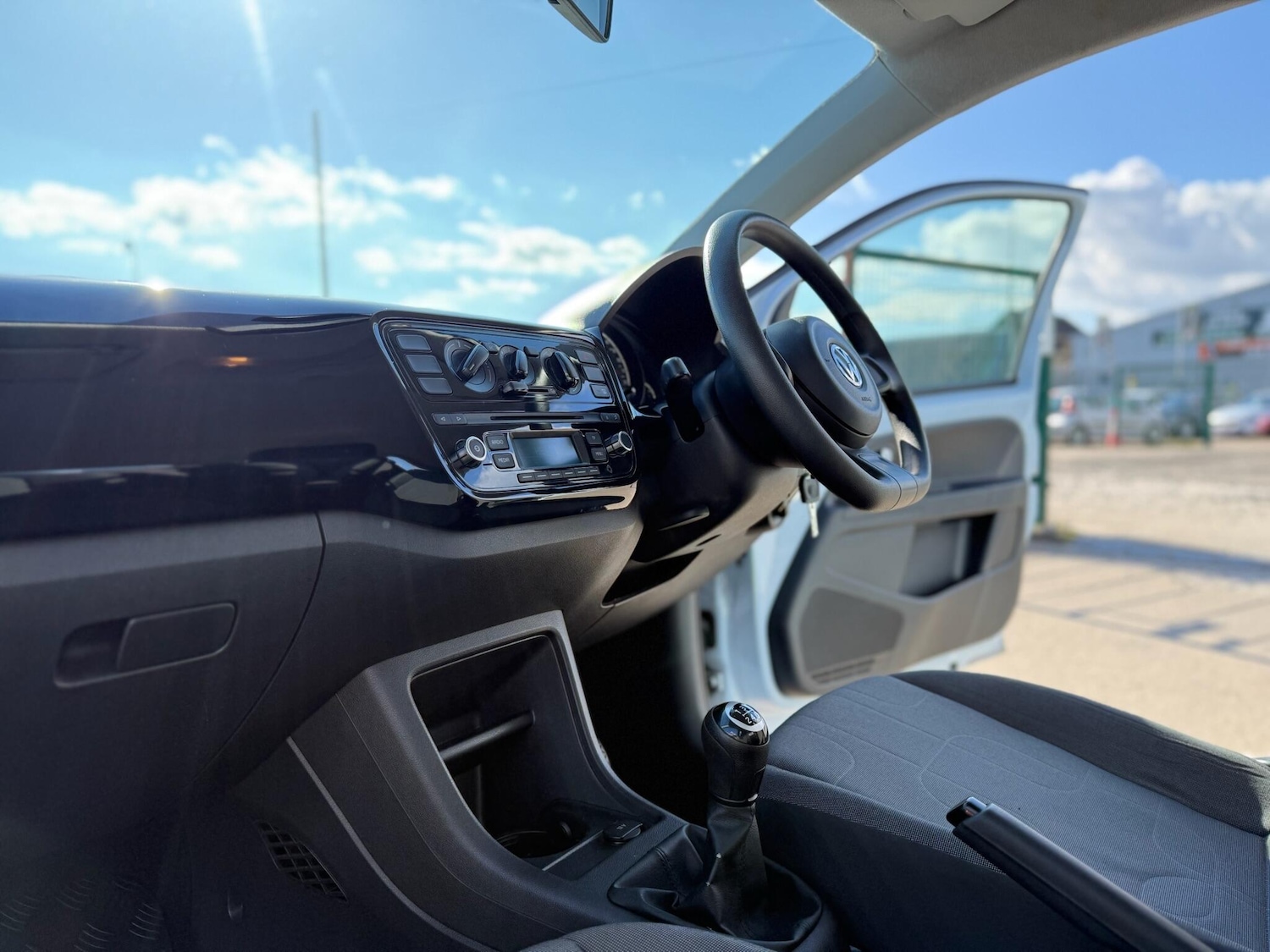 Used Volkswagen up! 2012 for sale - 78115505: Photo 29