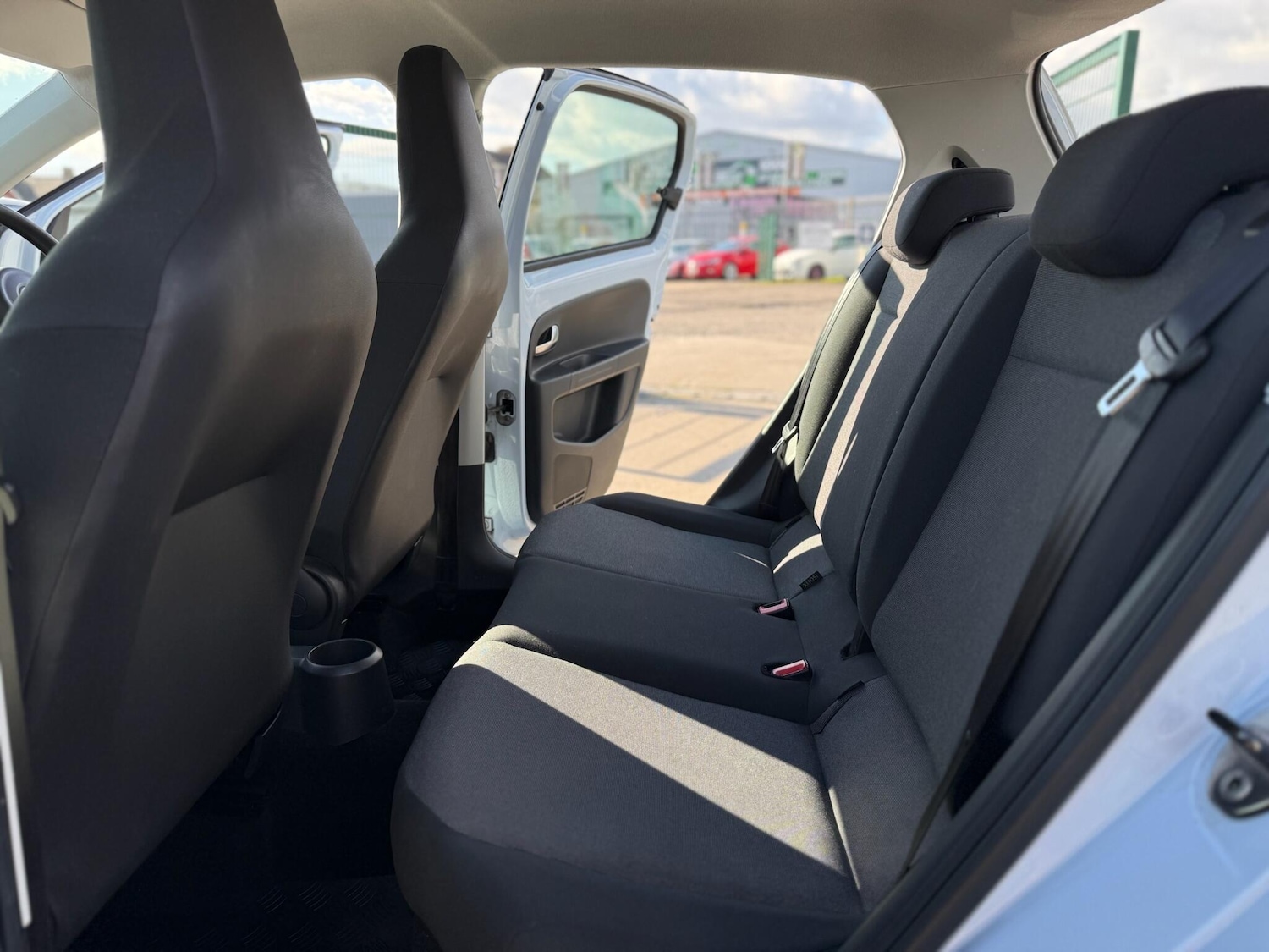 Used Volkswagen up! 2012 for sale - 78115505: Photo 40