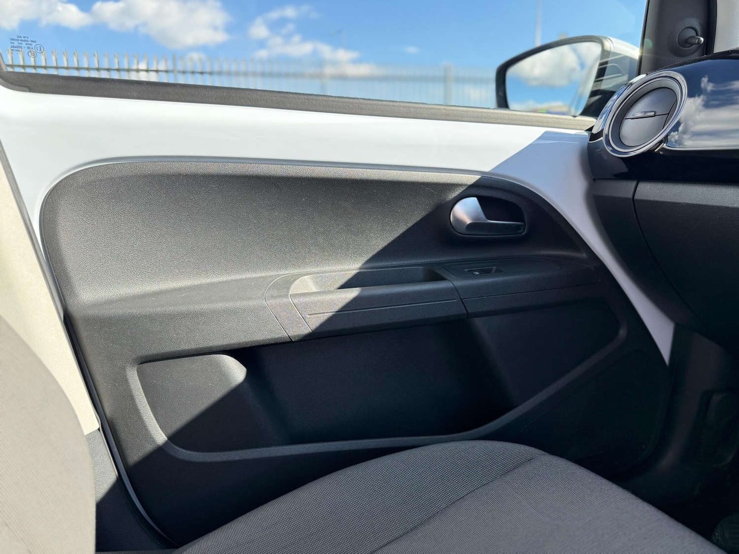 Used Volkswagen up! 2012 for sale - 78115505: Photo 49