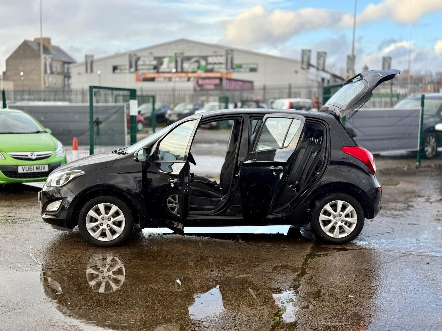 Used Hyundai i20 2014 for sale - 77060400: Photo 69