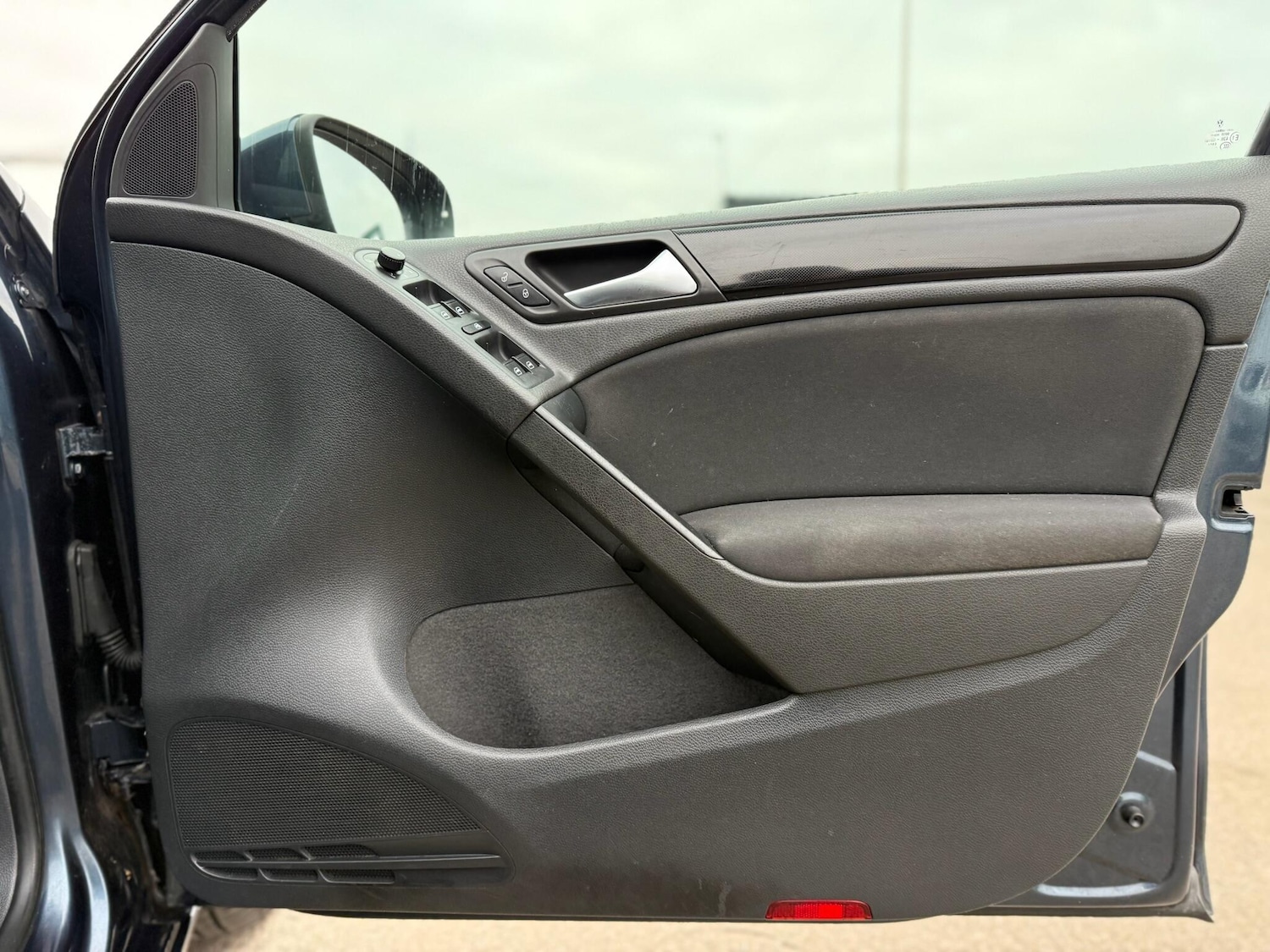 Used Volkswagen Golf 2010 for sale - 77091688: Photo 22