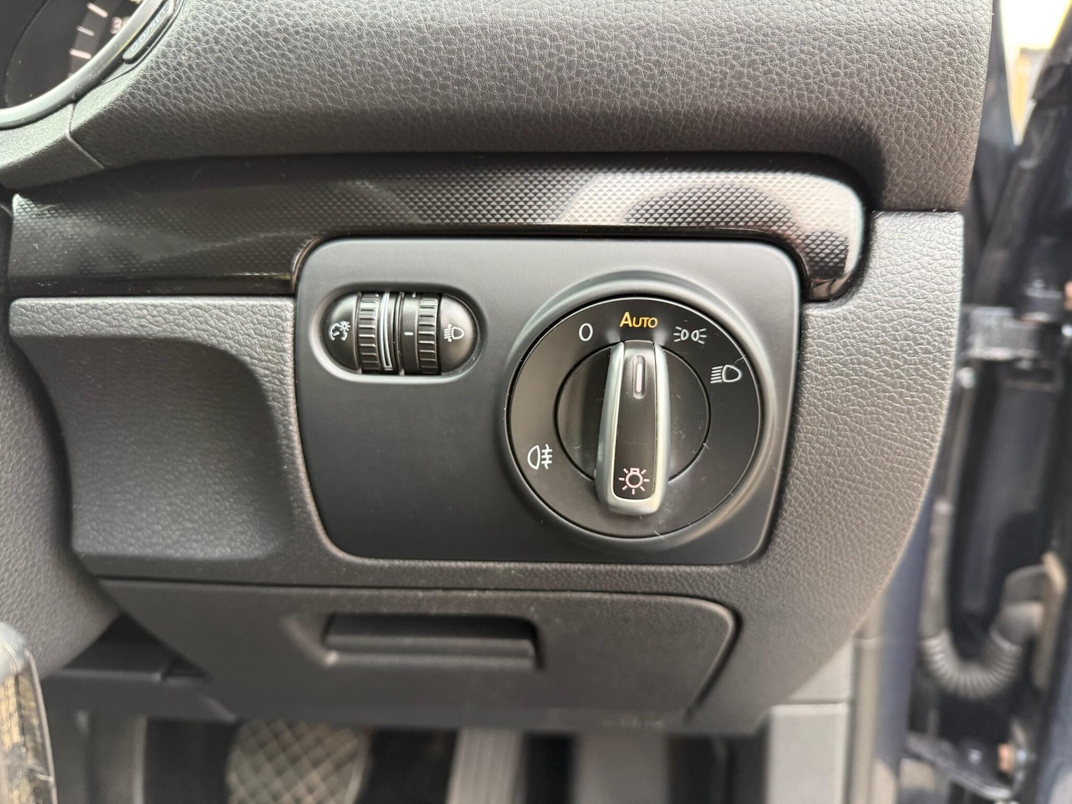 Used Volkswagen Golf 2010 for sale - 77091688: Photo 27