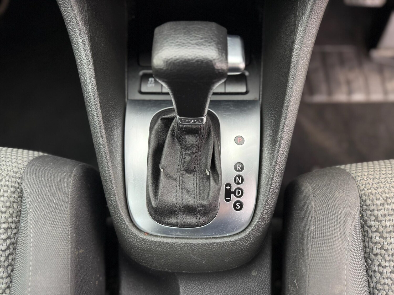 Used Volkswagen Golf 2010 for sale - 77091688: Photo 37