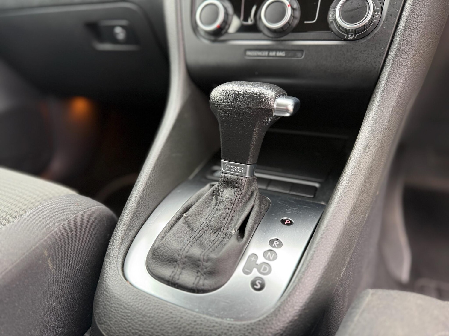 Used Volkswagen Golf 2010 for sale - 77091688: Photo 38