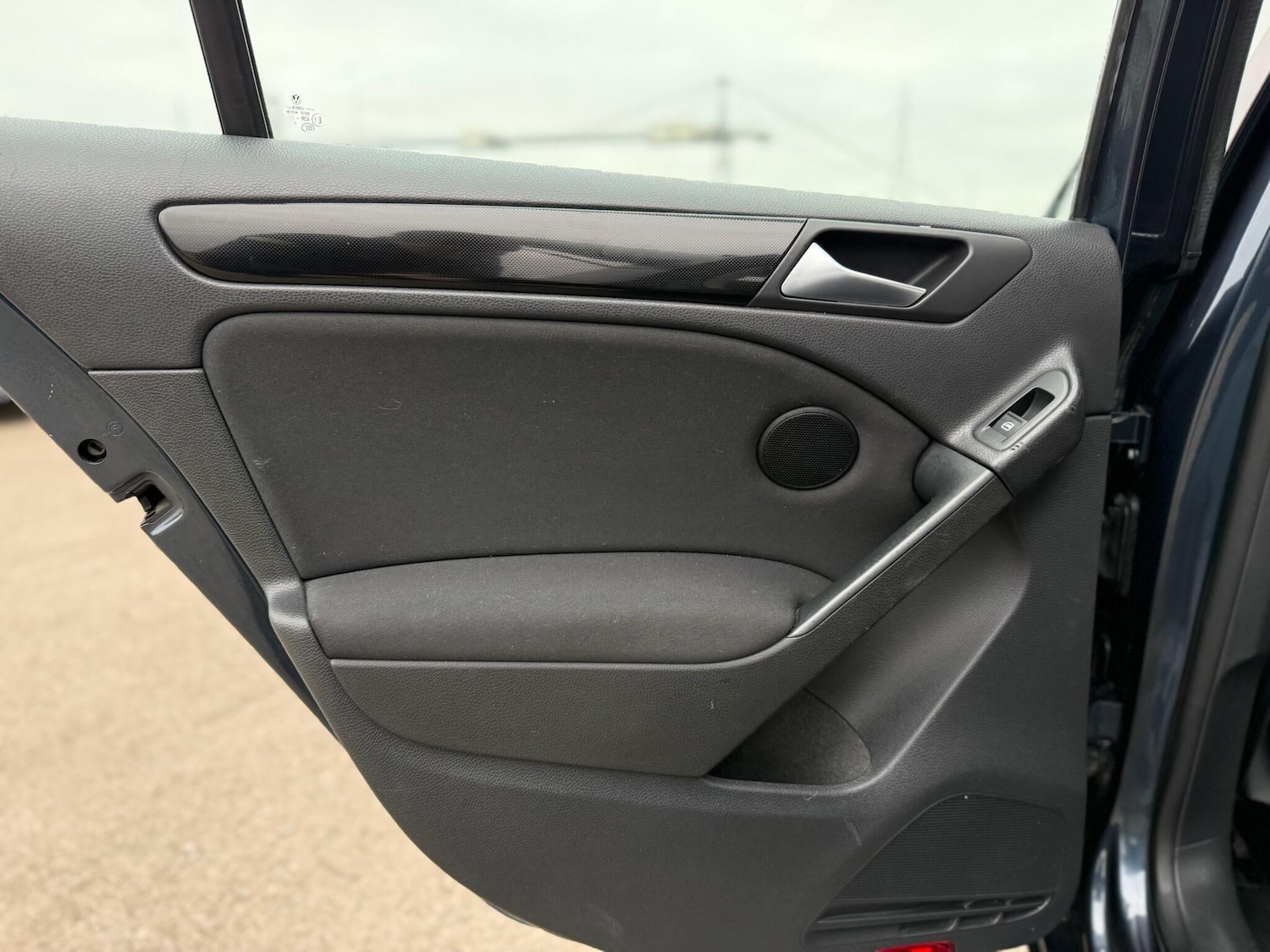 Used Volkswagen Golf 2010 for sale - 77091688: Photo 52