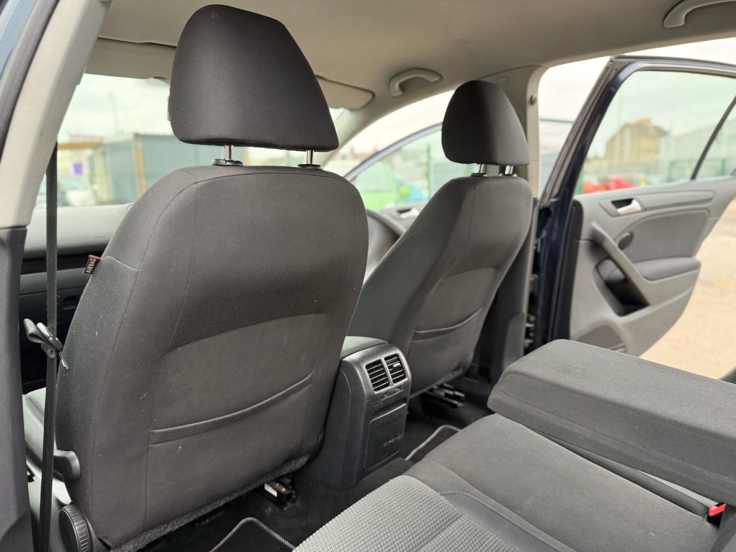 Used Volkswagen Golf 2010 for sale - 77091688: Photo 54