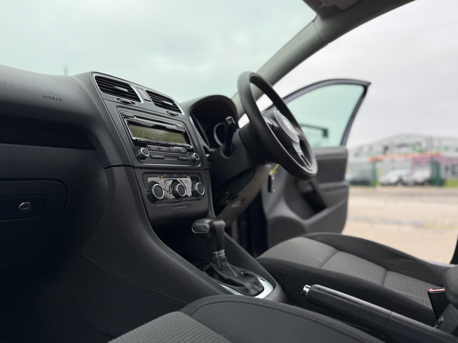 Used Volkswagen Golf 2010 for sale - 77091688: Photo 62