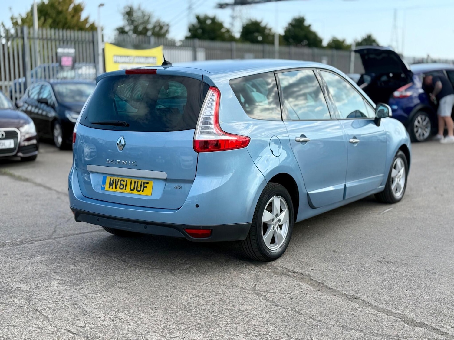 Used Renault Grand Scenic 2011 for sale - 75858141: Photo 13