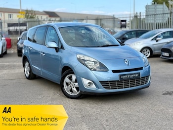 Used Renault Grand Scenic 2011 for sale - 75858141: Photo
