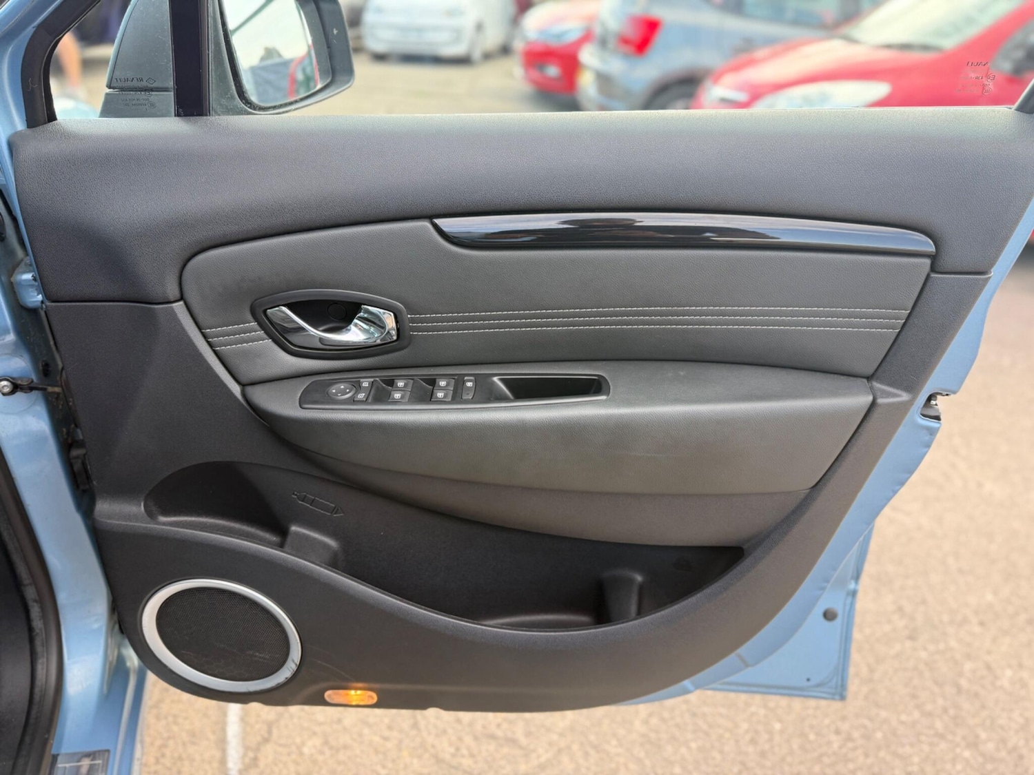 Used Renault Grand Scenic 2011 for sale - 75858141: Photo 23