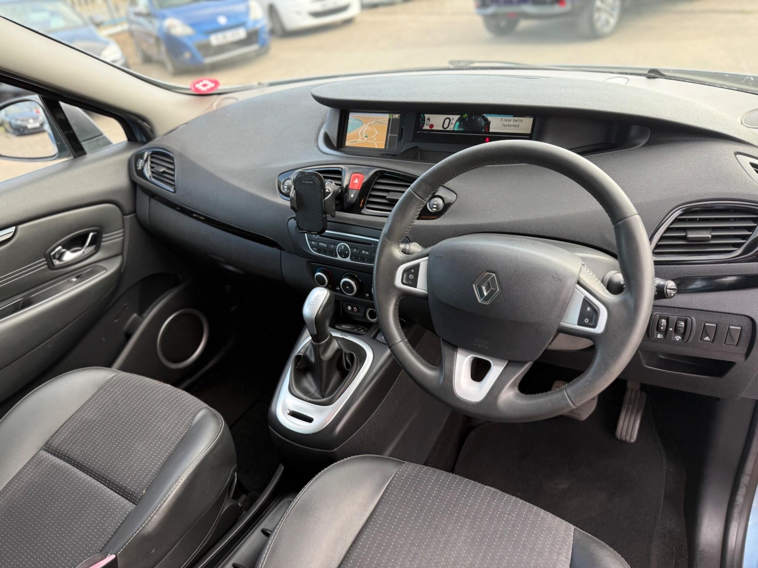 Used Renault Grand Scenic 2011 for sale - 75858141: Photo 28