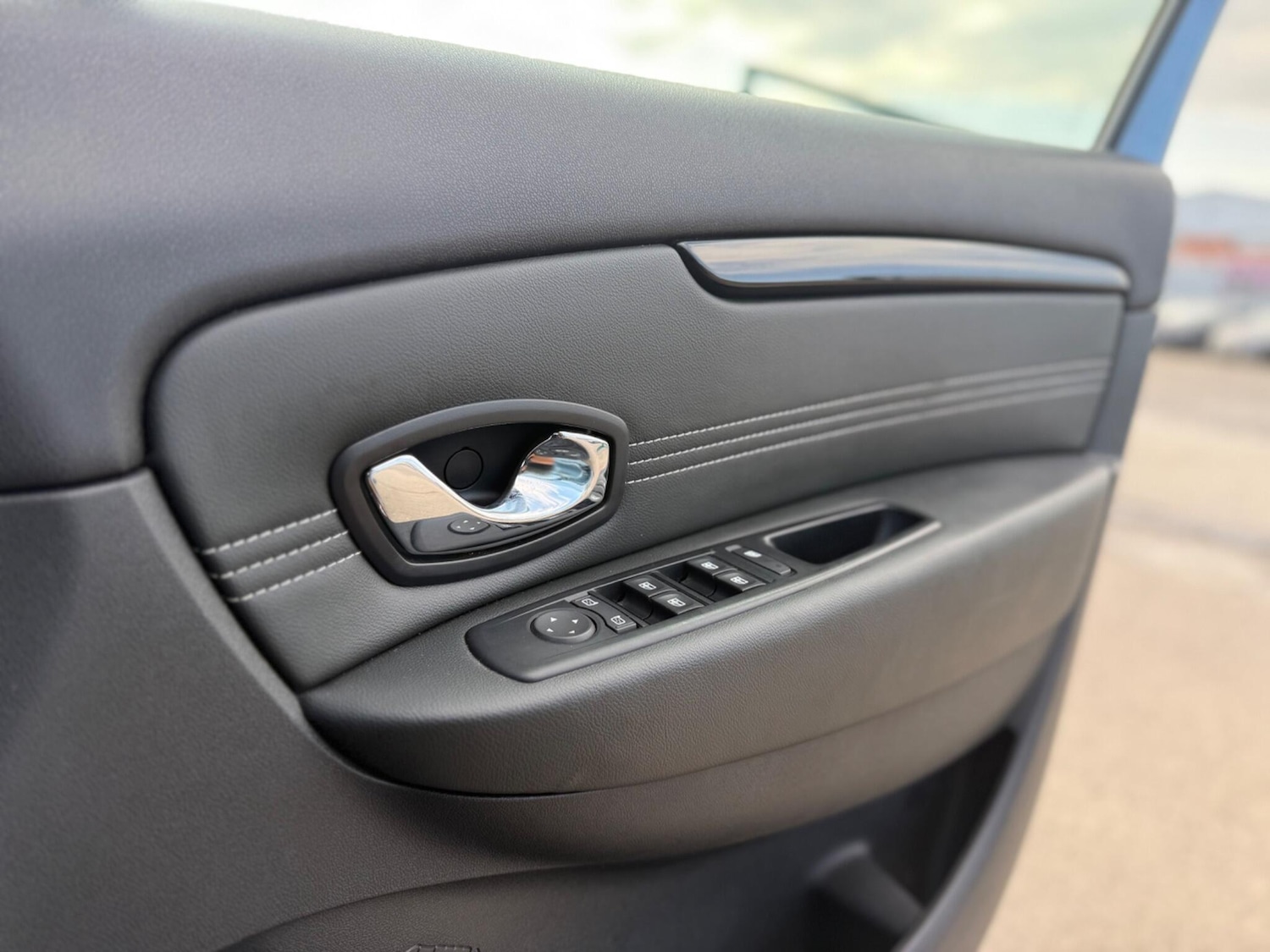 Used Renault Grand Scenic 2011 for sale - 75858141: Photo 29