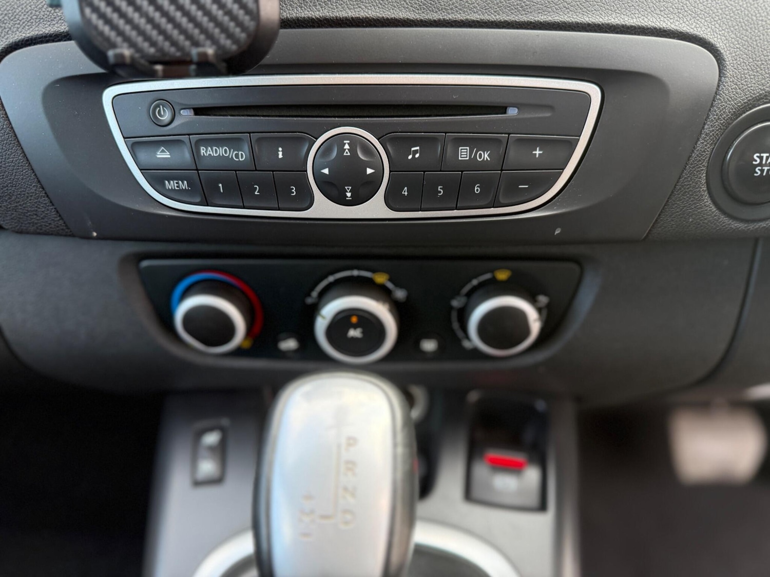 Used Renault Grand Scenic 2011 for sale - 75858141: Photo 39