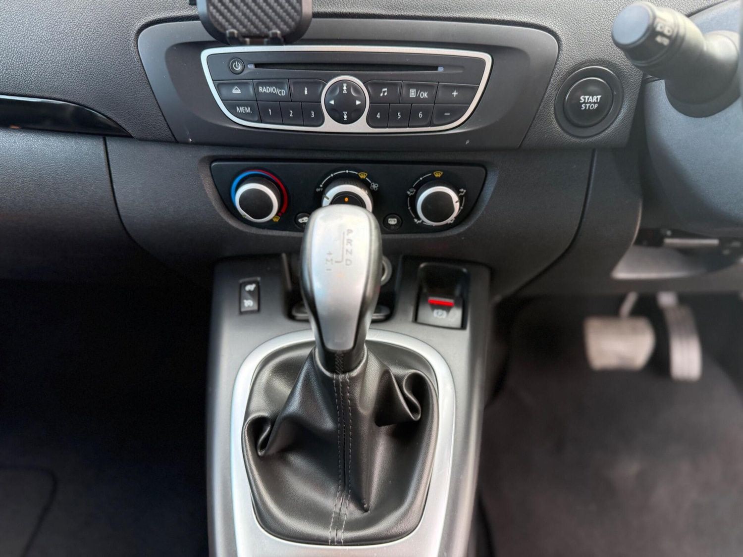 Used Renault Grand Scenic 2011 for sale - 75858141: Photo 40
