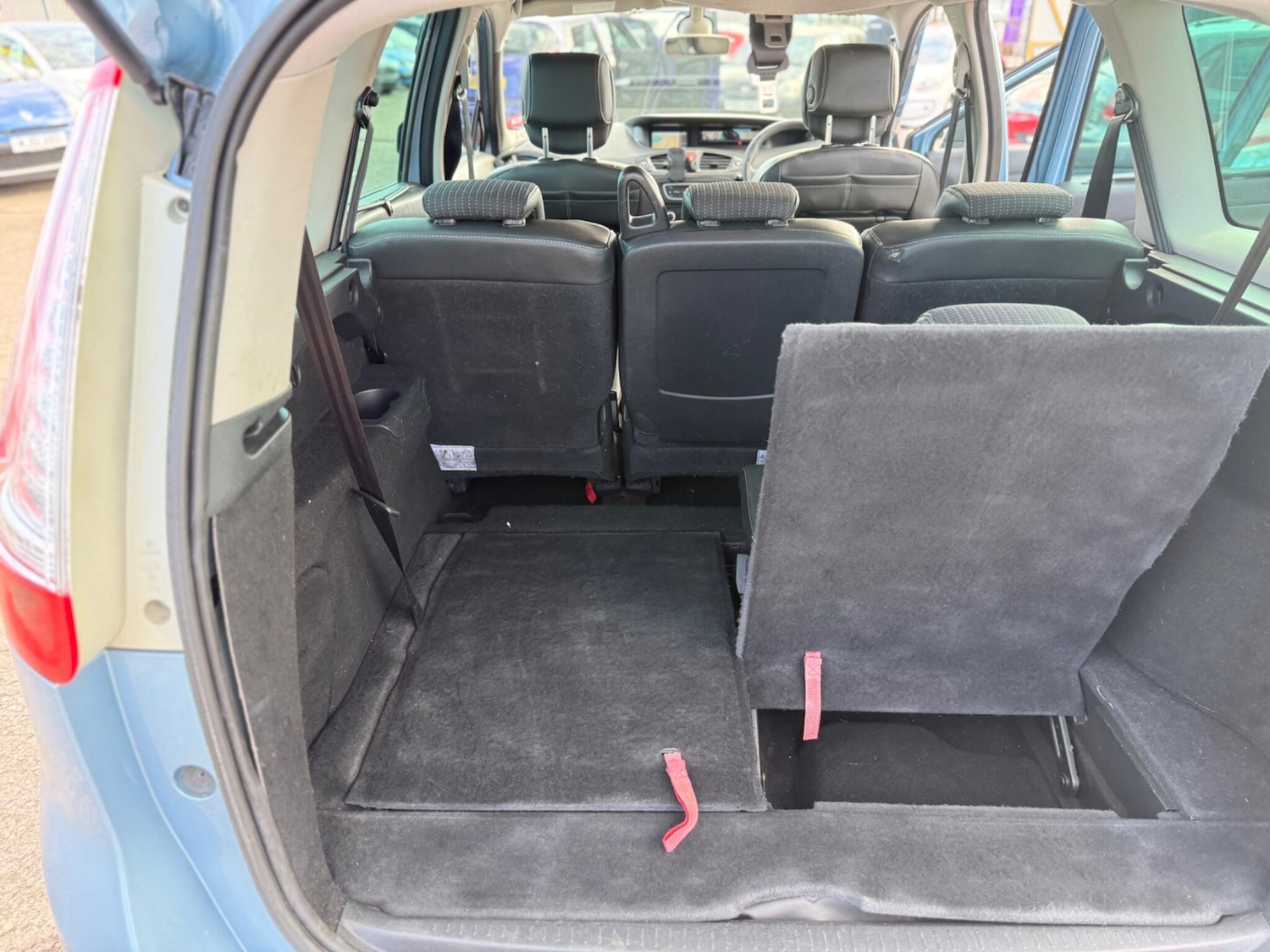Used Renault Grand Scenic 2011 for sale - 75858141: Photo 65
