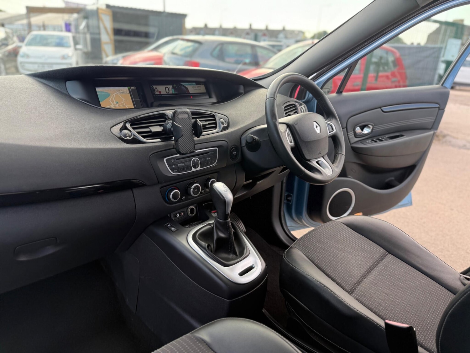 Used Renault Grand Scenic 2011 for sale - 75858141: Photo 77