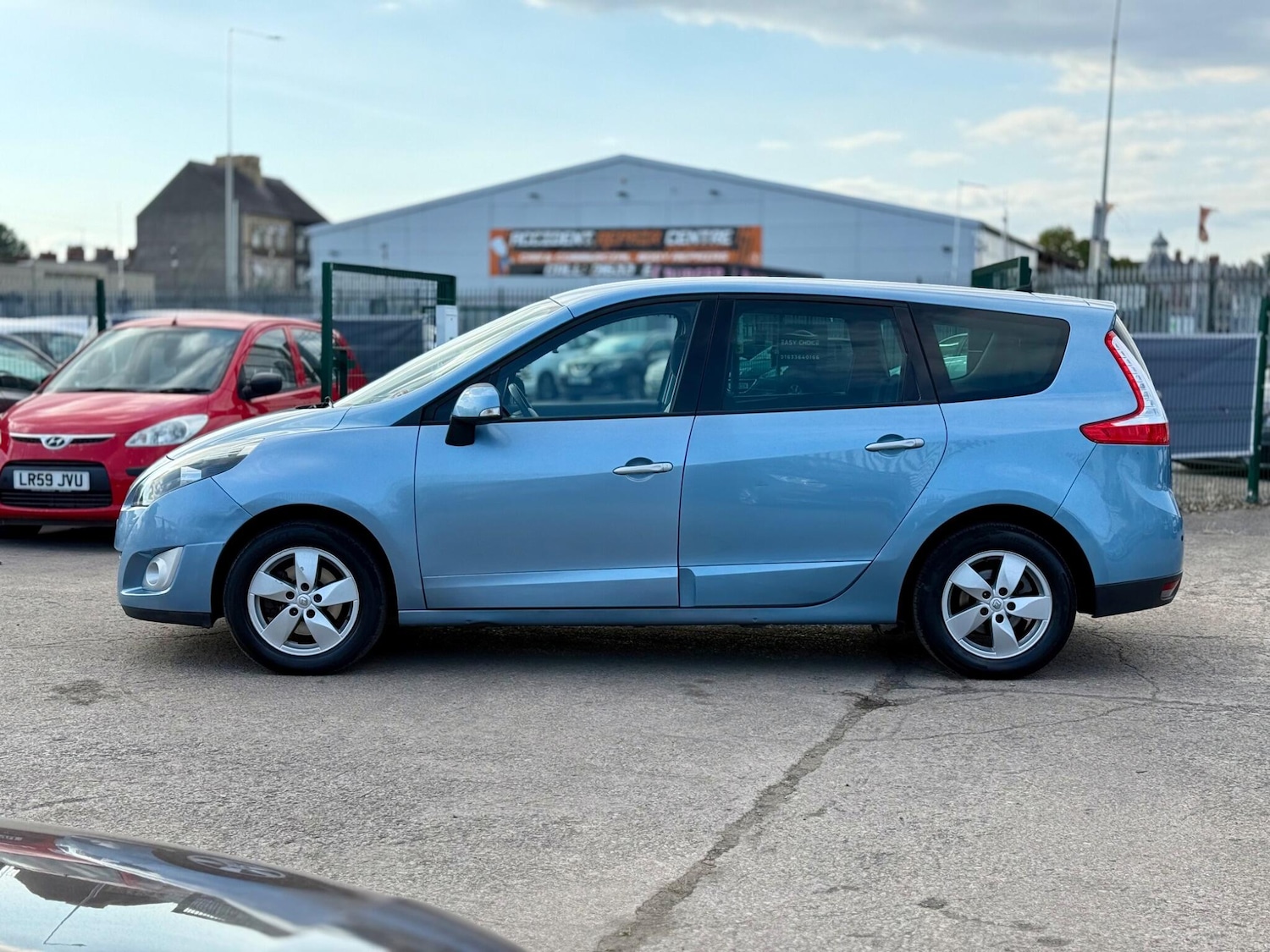 Used Renault Grand Scenic 2011 for sale - 75858141: Photo 9