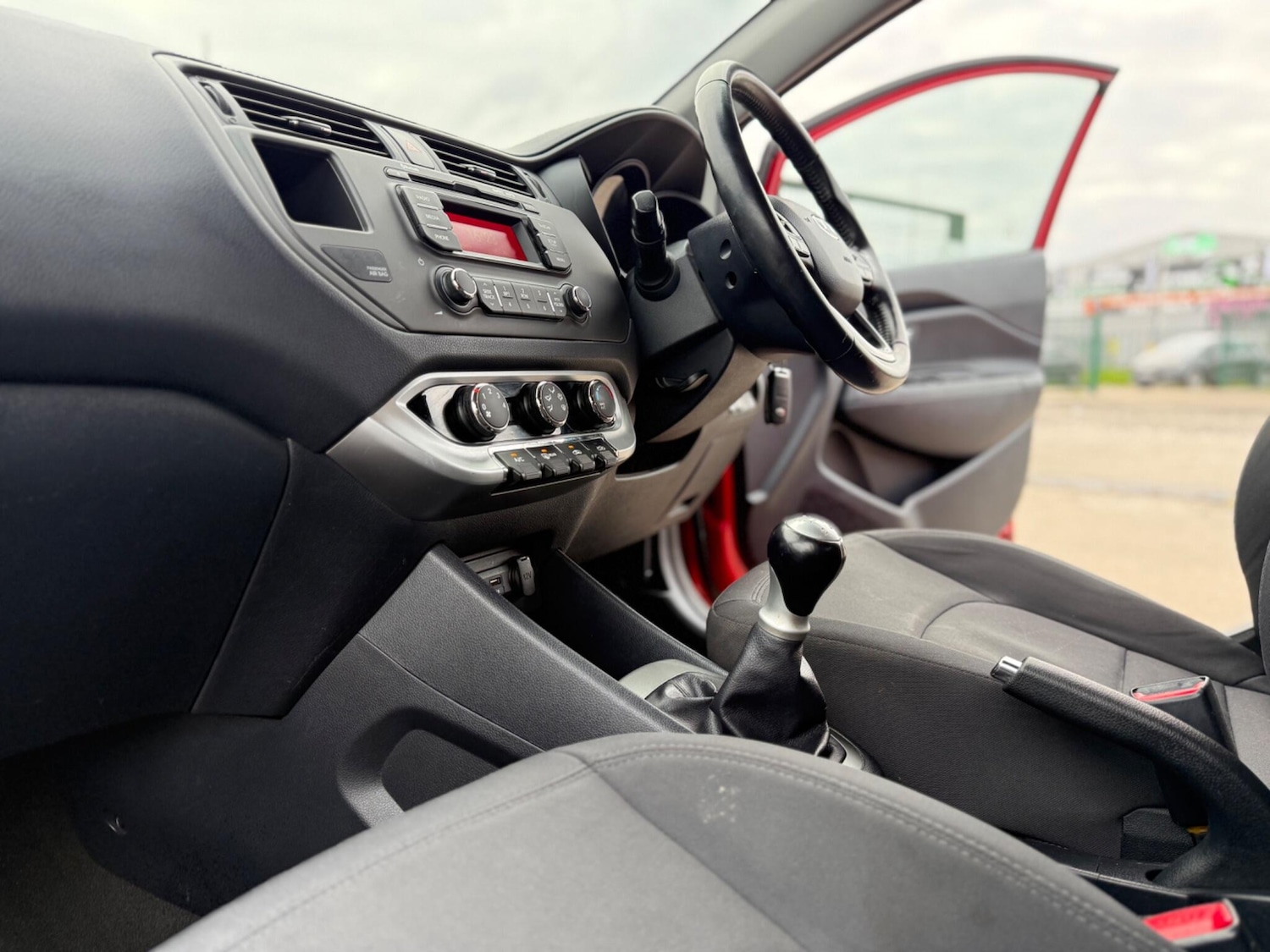 Used Kia Rio 2015 for sale - 76349736: Photo 64