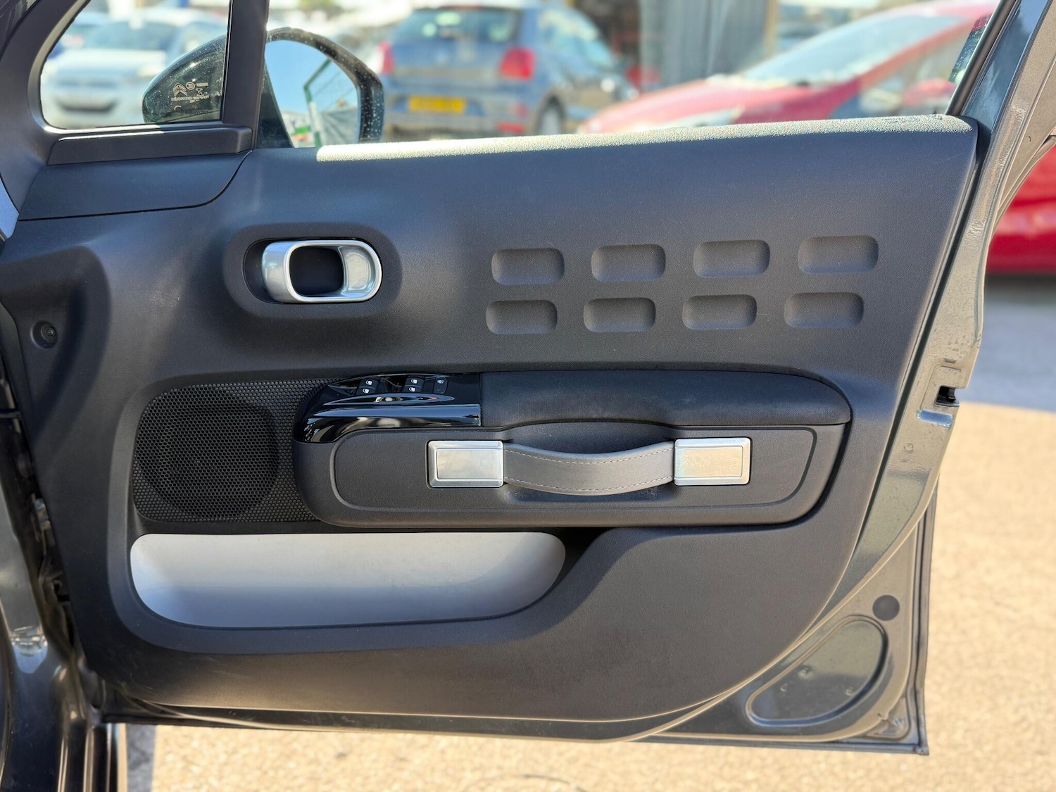 Used Citroen C3 2017 for sale - 76109655: Photo 27