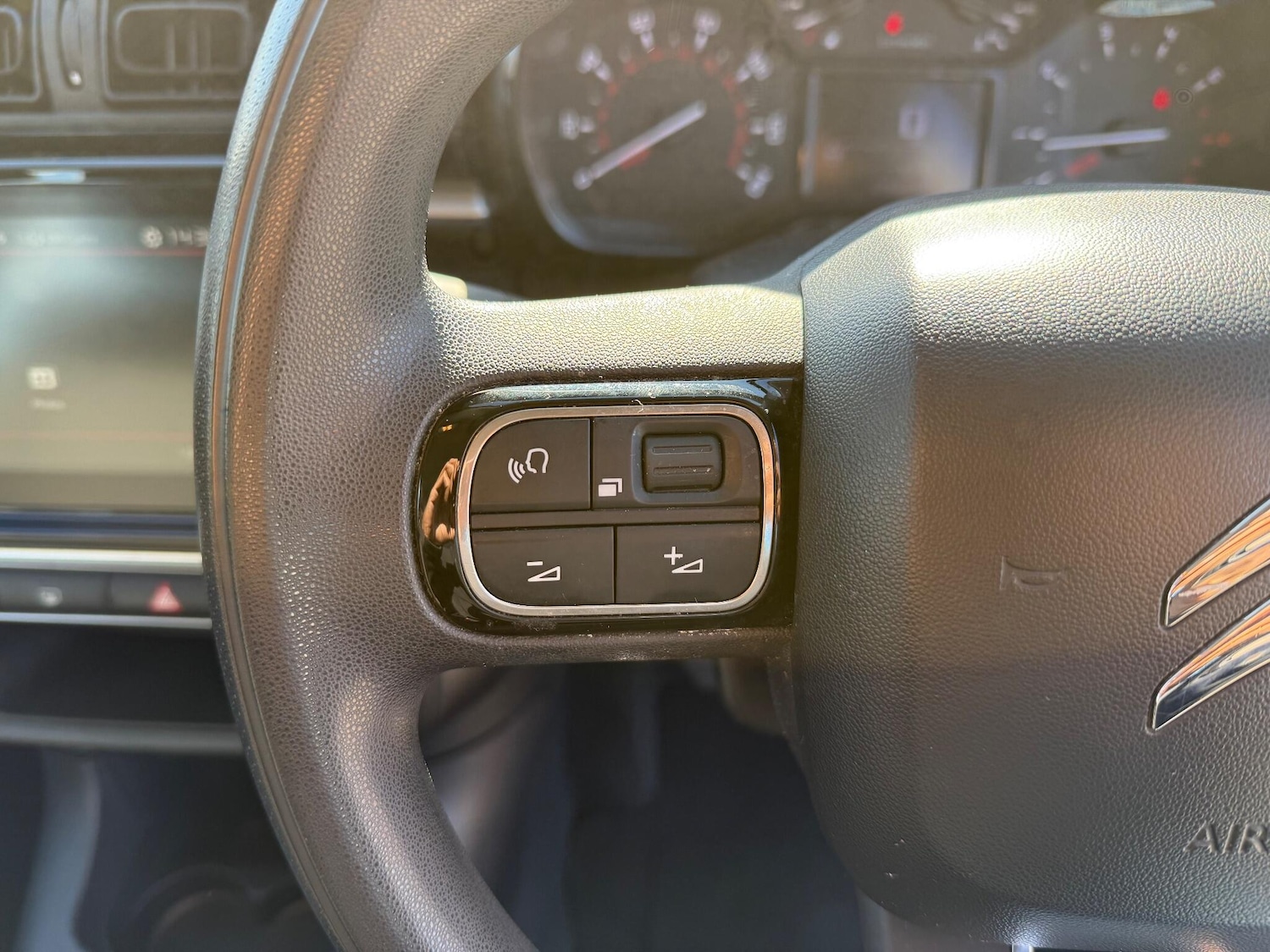 Used Citroen C3 2017 for sale - 76109655: Photo 35