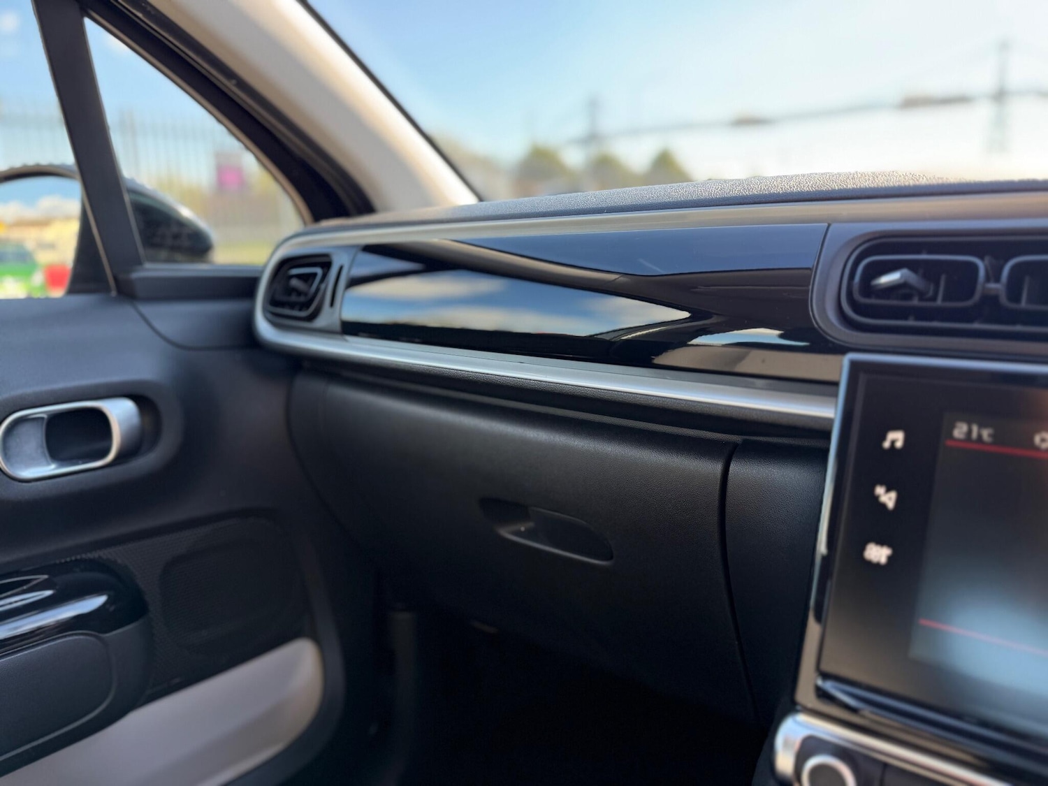 Used Citroen C3 2017 for sale - 76109655: Photo 50