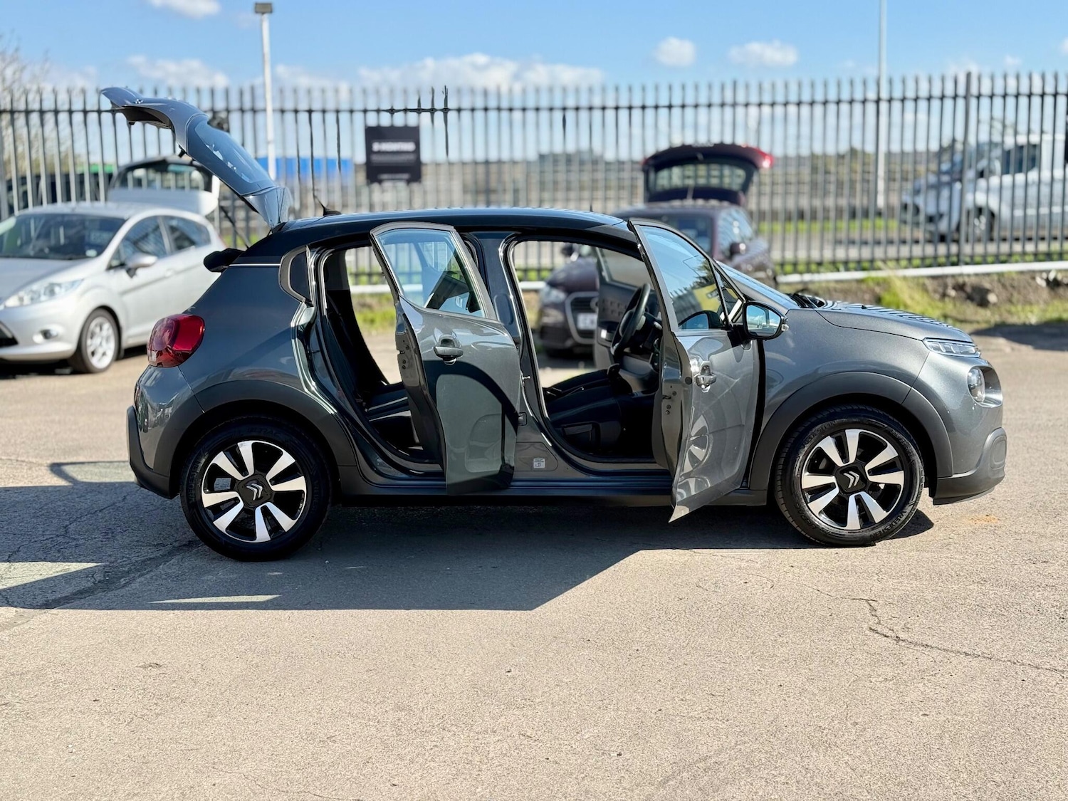 Used Citroen C3 2017 for sale - 76109655: Photo 79