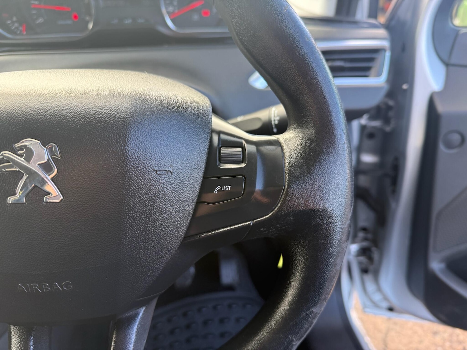 Used Peugeot 208 for sale - 77753748: Photo 45