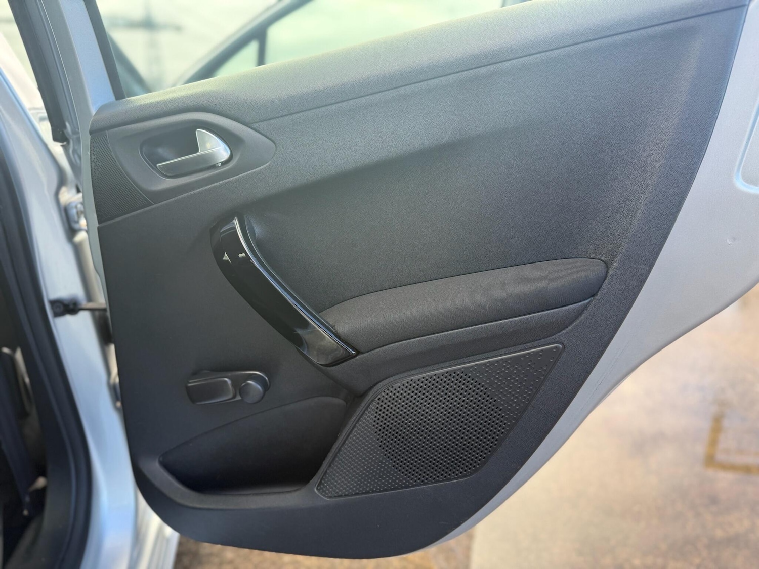 Used Peugeot 208 for sale - 77753748: Photo 53