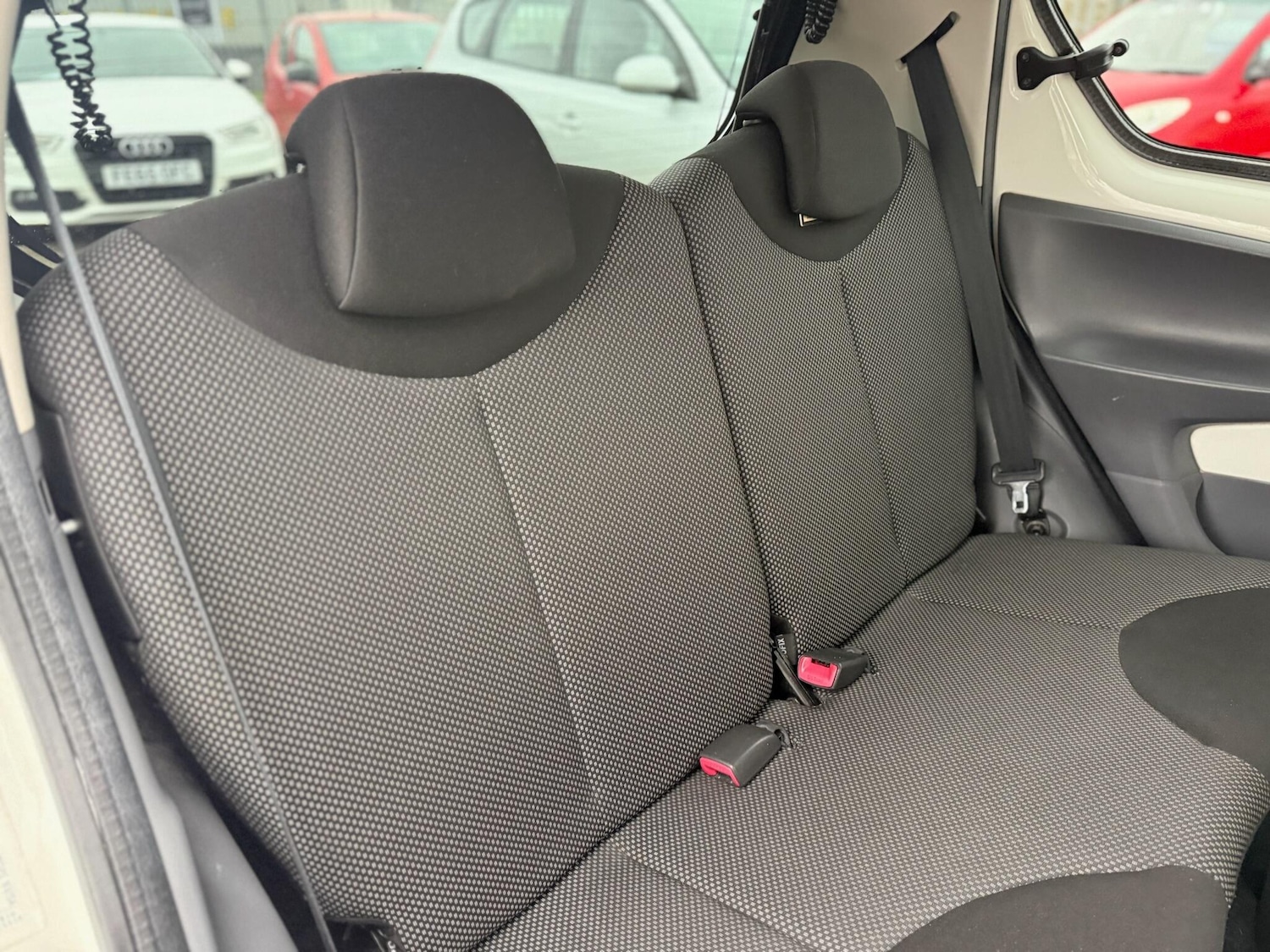 Used Toyota AYGO 2011 for sale - 77633479: Photo 52