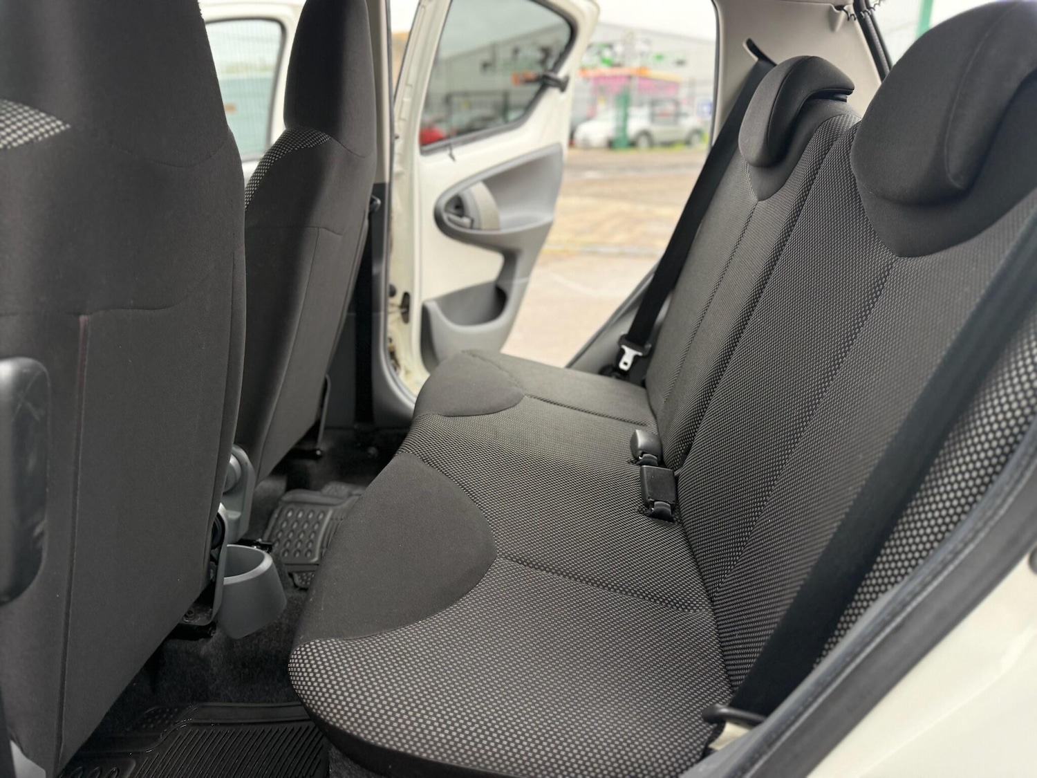 Used Toyota AYGO 2011 for sale - 77633479: Photo 58