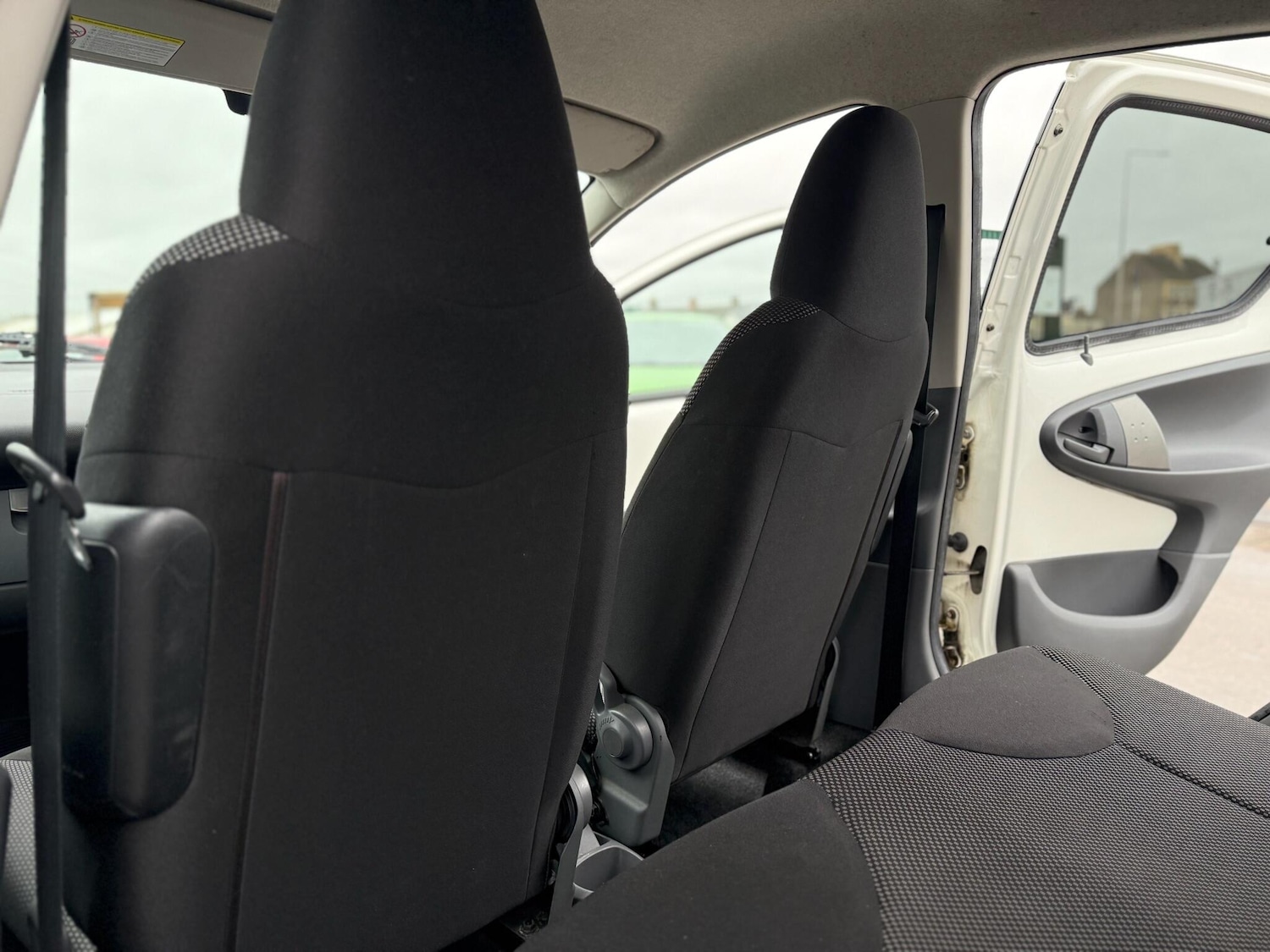 Used Toyota AYGO 2011 for sale - 77633479: Photo 59