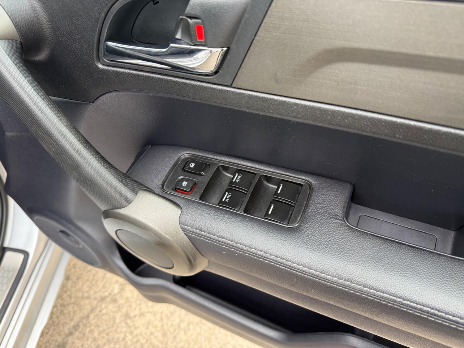 Used Honda CR-V 2011 for sale - 76349761: Photo 27