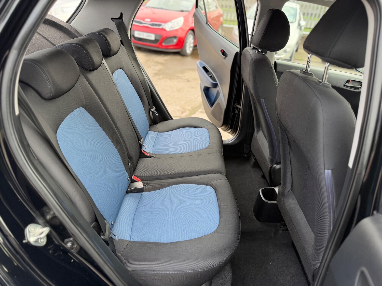 Used Hyundai i10 2014 for sale - 77060187: Photo 60