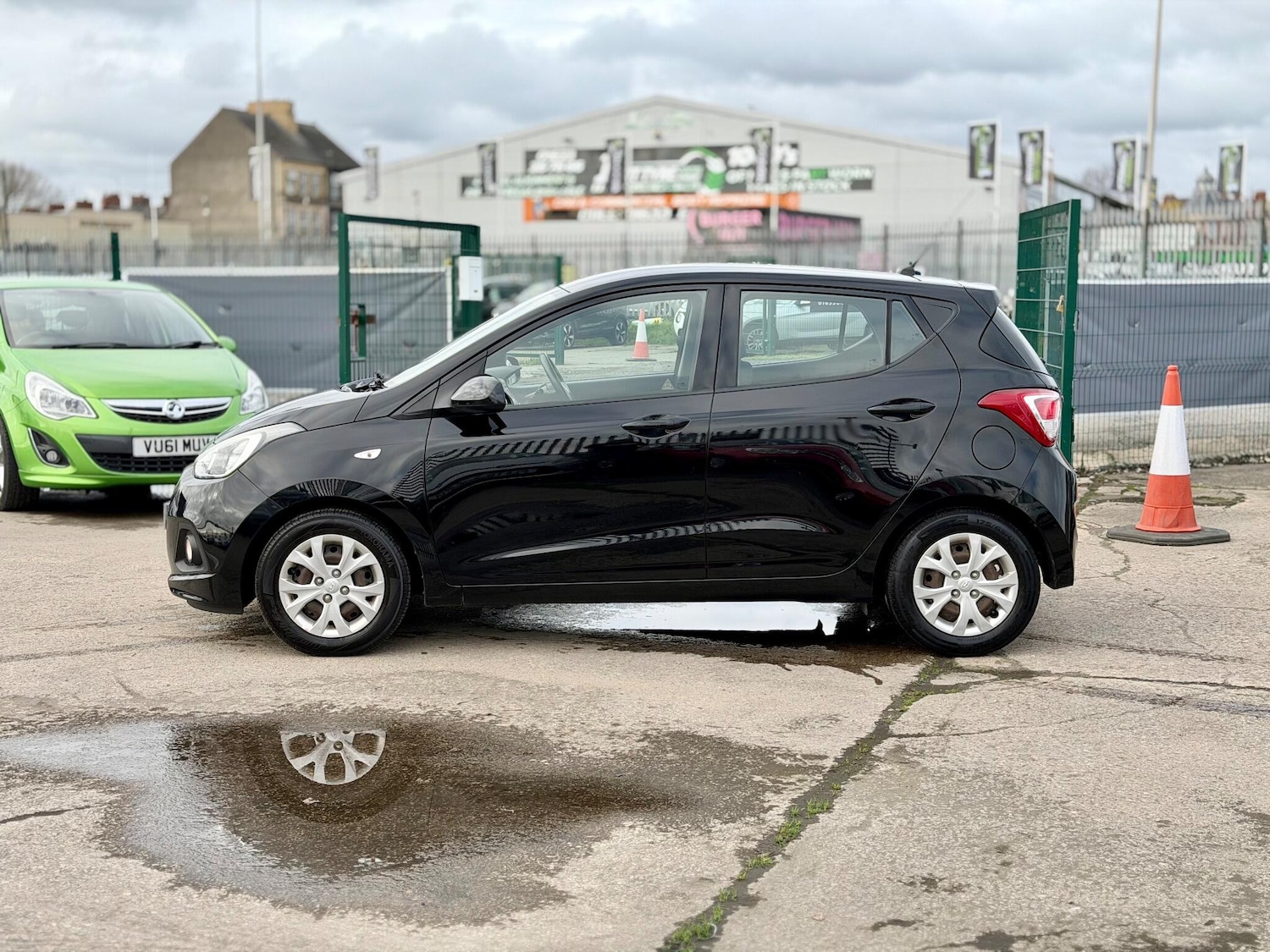 Used Hyundai i10 2014 for sale - 77060187: Photo 7