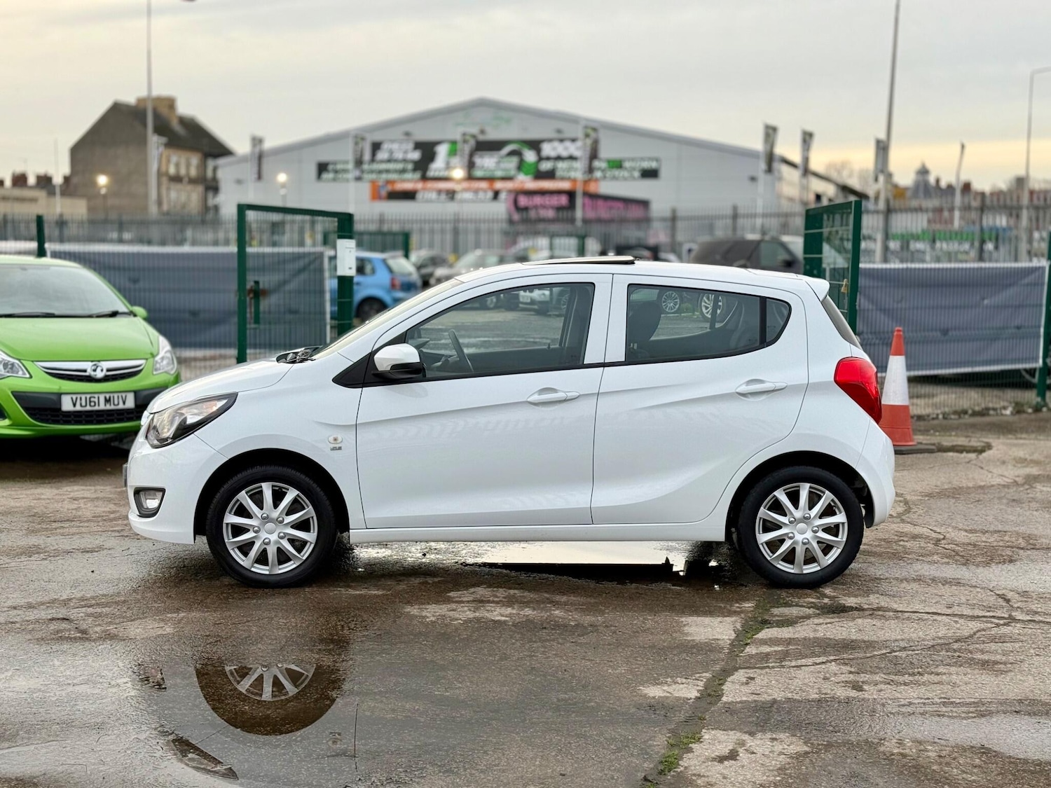 Used Vauxhall Viva 2016 for sale - 77057363: Photo 4