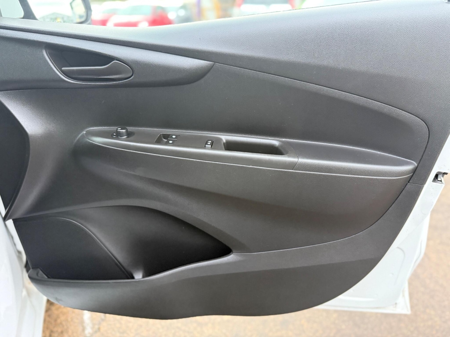 Used Vauxhall Viva 2016 for sale - 77057363: Photo 40