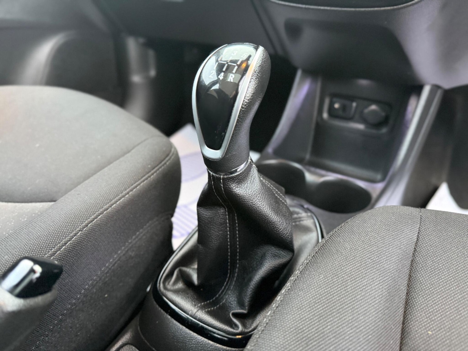 Used Vauxhall Viva 2016 for sale - 77057363: Photo 74