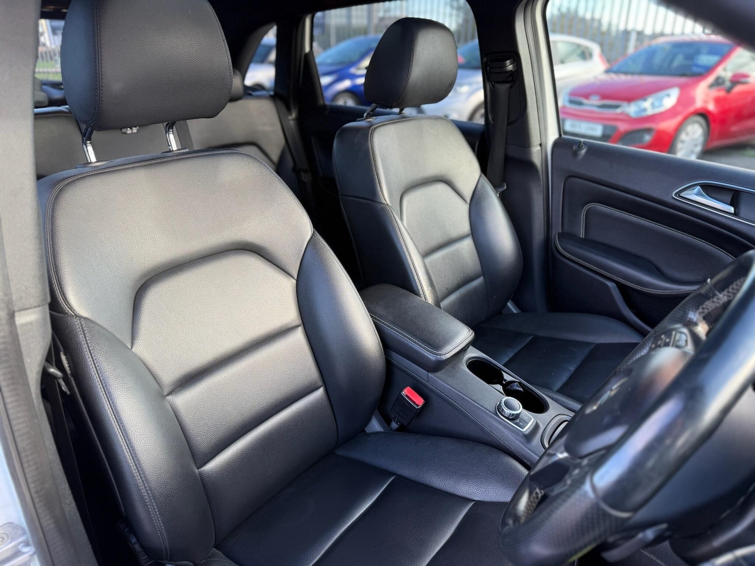 Used Mercedes-Benz B Class 2014 for sale - 76666664: Photo 27