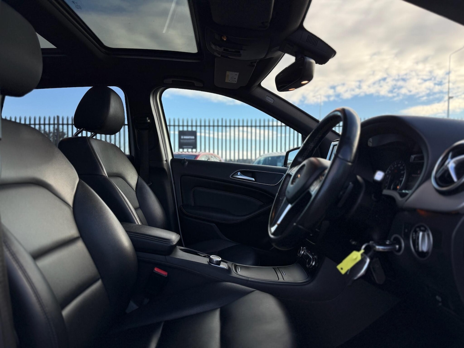 Used Mercedes-Benz B Class 2014 for sale - 76666664: Photo 28