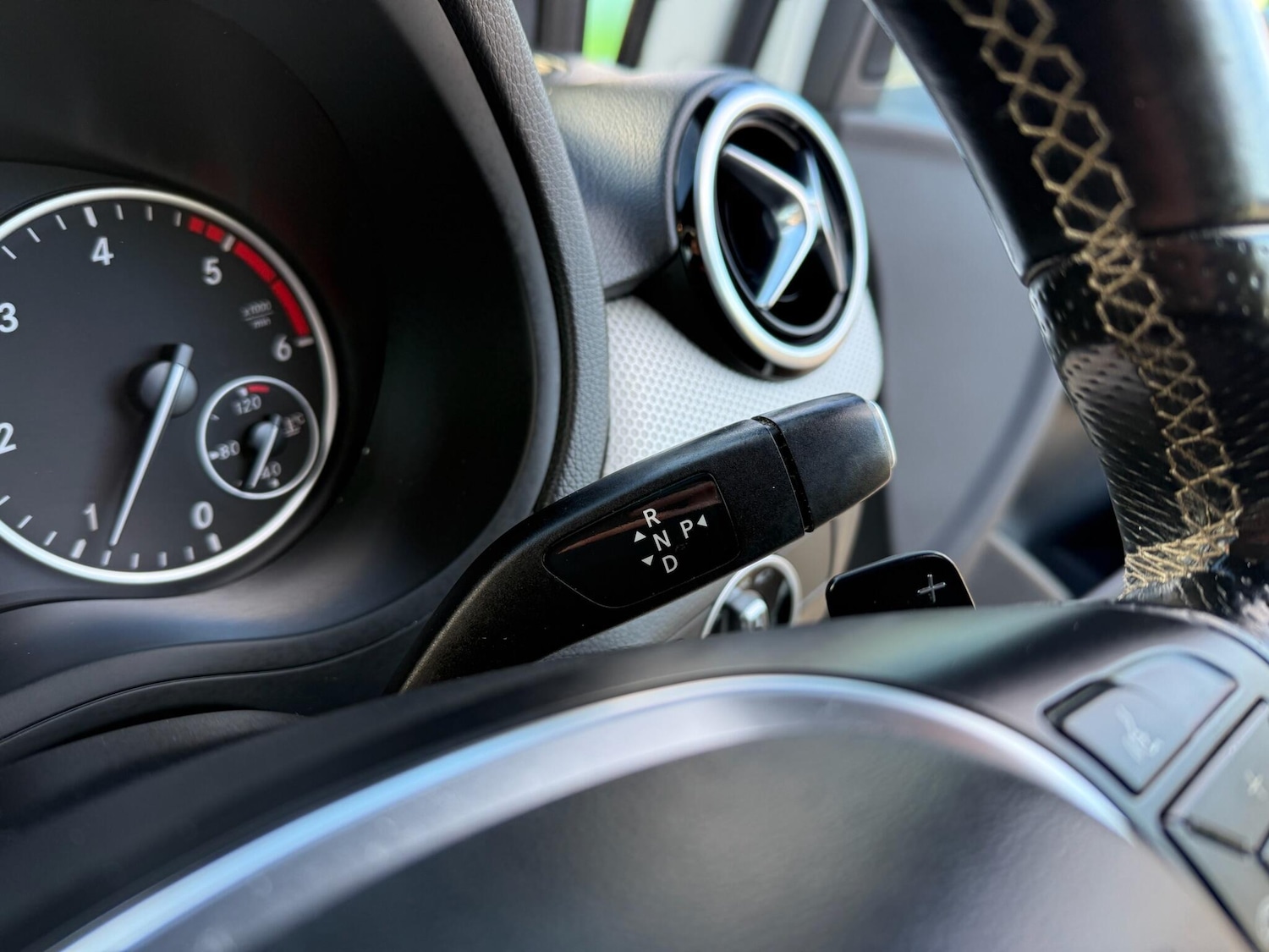 Used Mercedes-Benz B Class 2014 for sale - 76666664: Photo 35