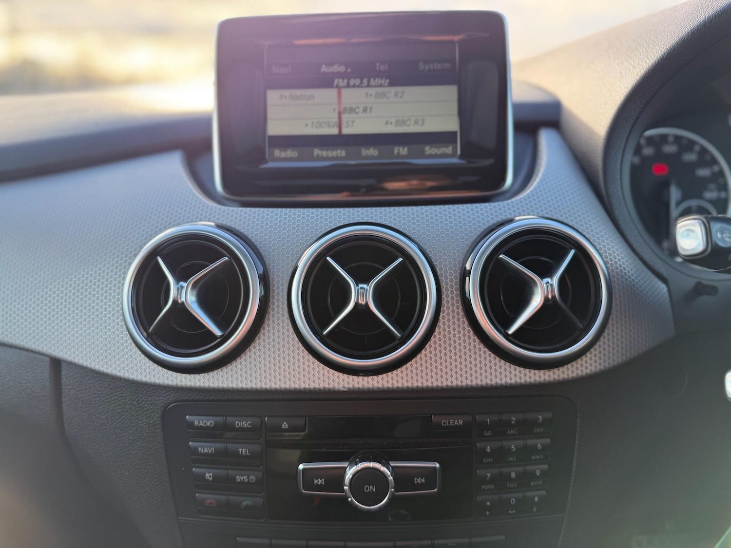 Used Mercedes-Benz B Class 2014 for sale - 76666664: Photo 42