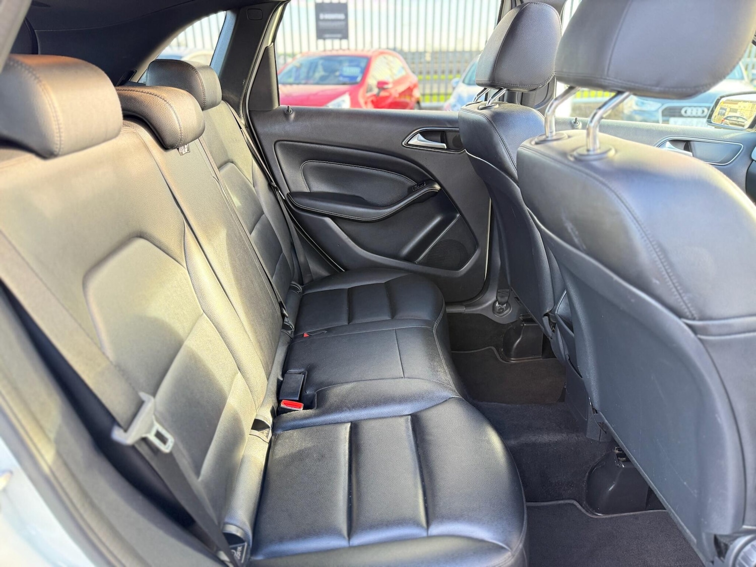 Used Mercedes-Benz B Class 2014 for sale - 76666664: Photo 53