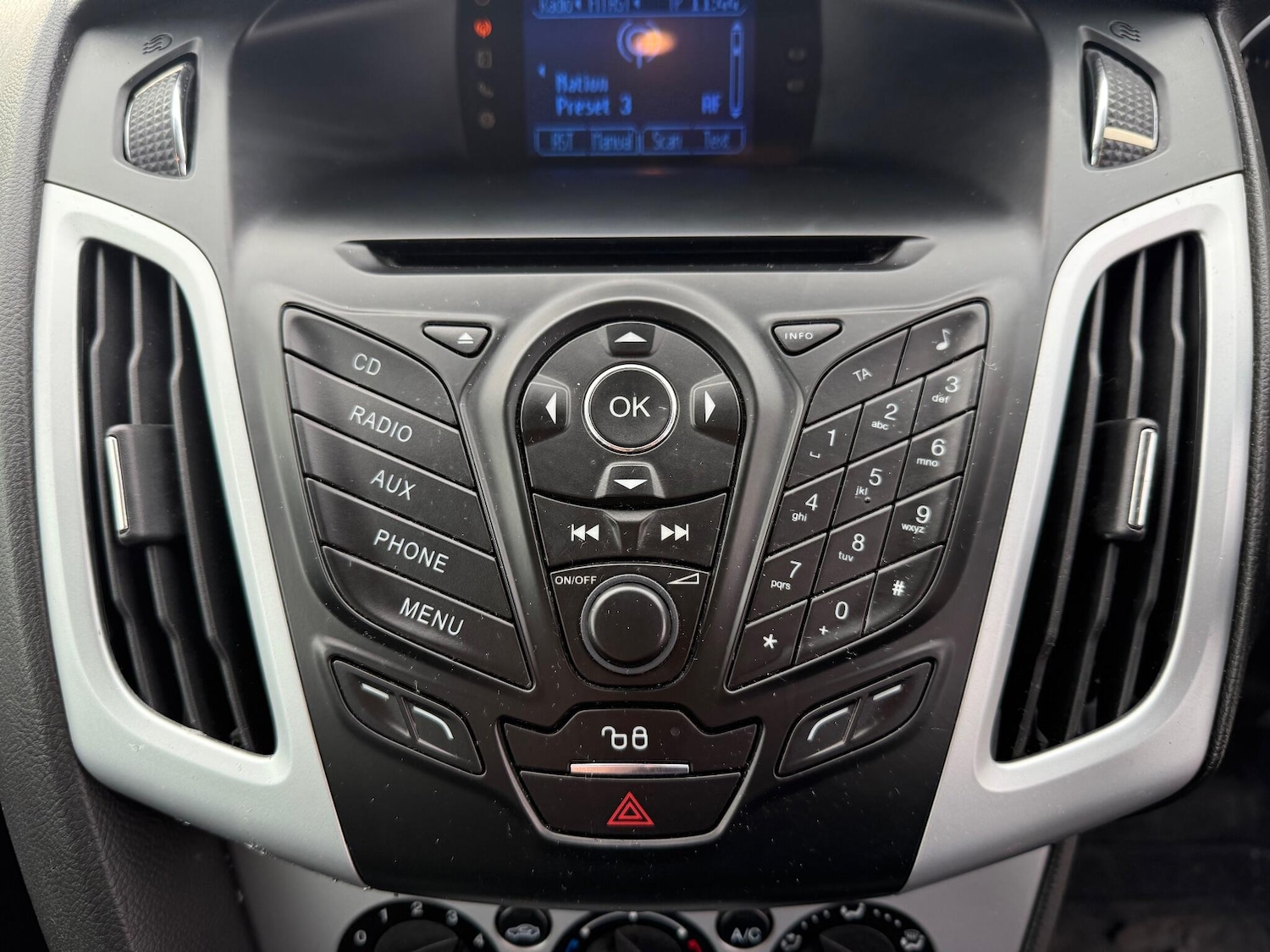 Used Ford Focus 2012 for sale - 76613084: Photo 34