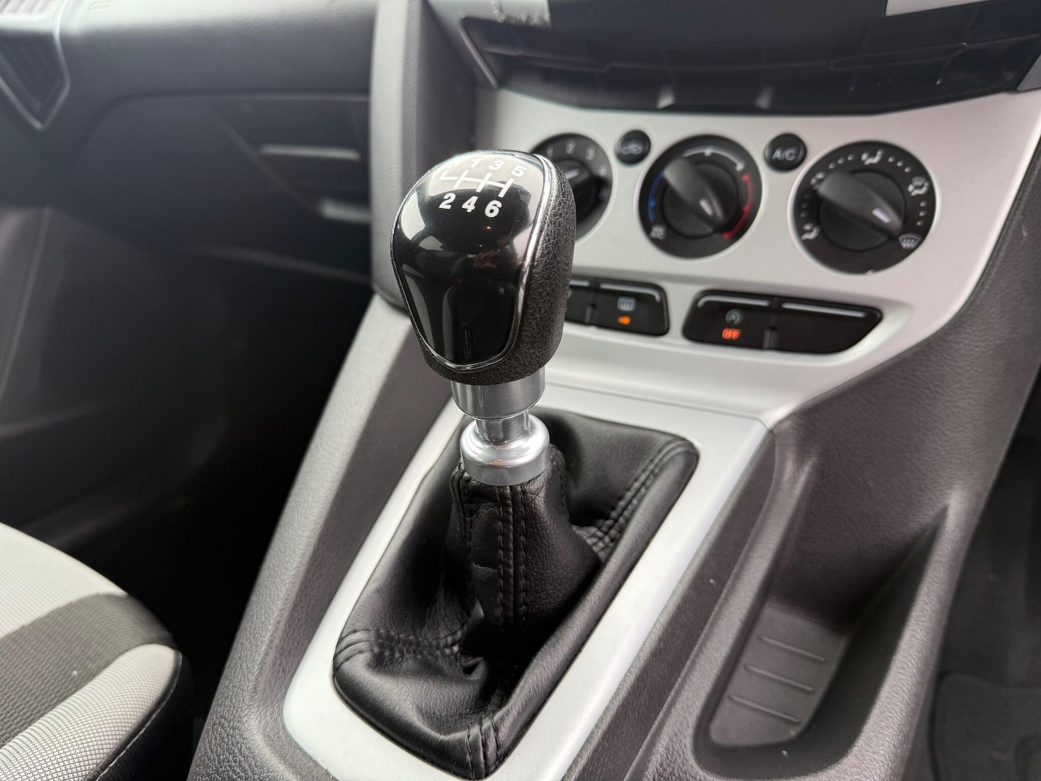 Used Ford Focus 2012 for sale - 76613084: Photo 38