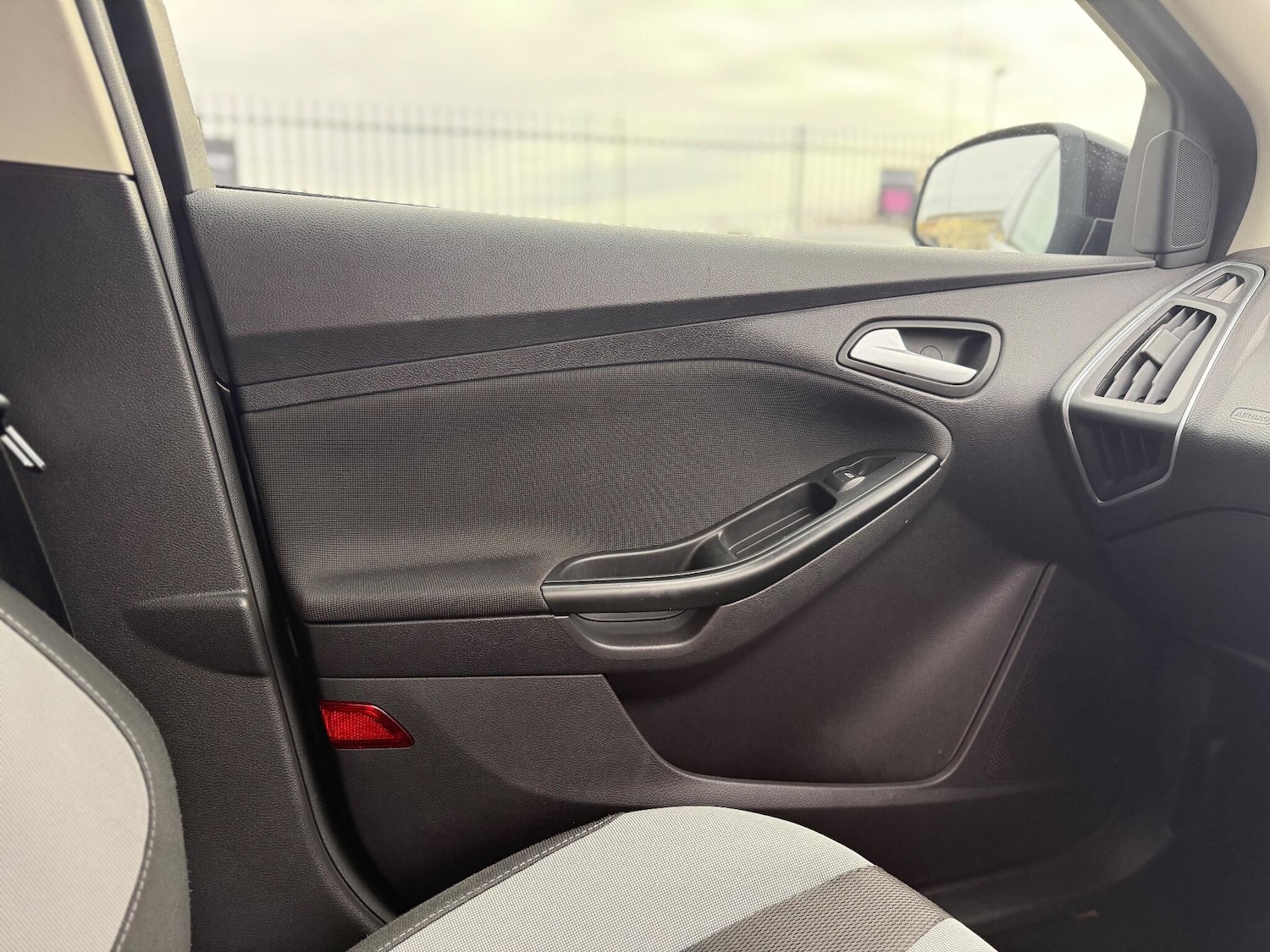 Used Ford Focus 2012 for sale - 76613084: Photo 43