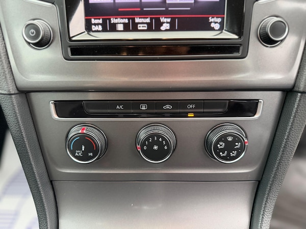 Used Volkswagen Golf 2013 for sale - 76109124: Photo 34