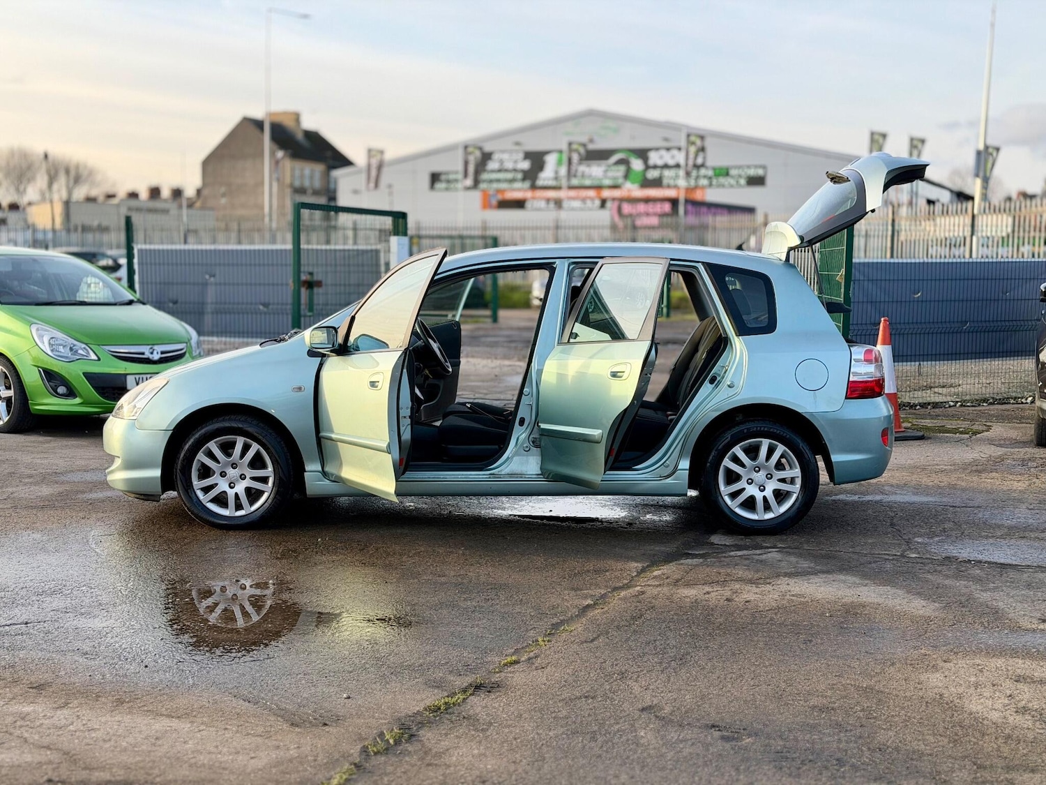 Used Honda Civic 2005 for sale - 77163419: Photo 10