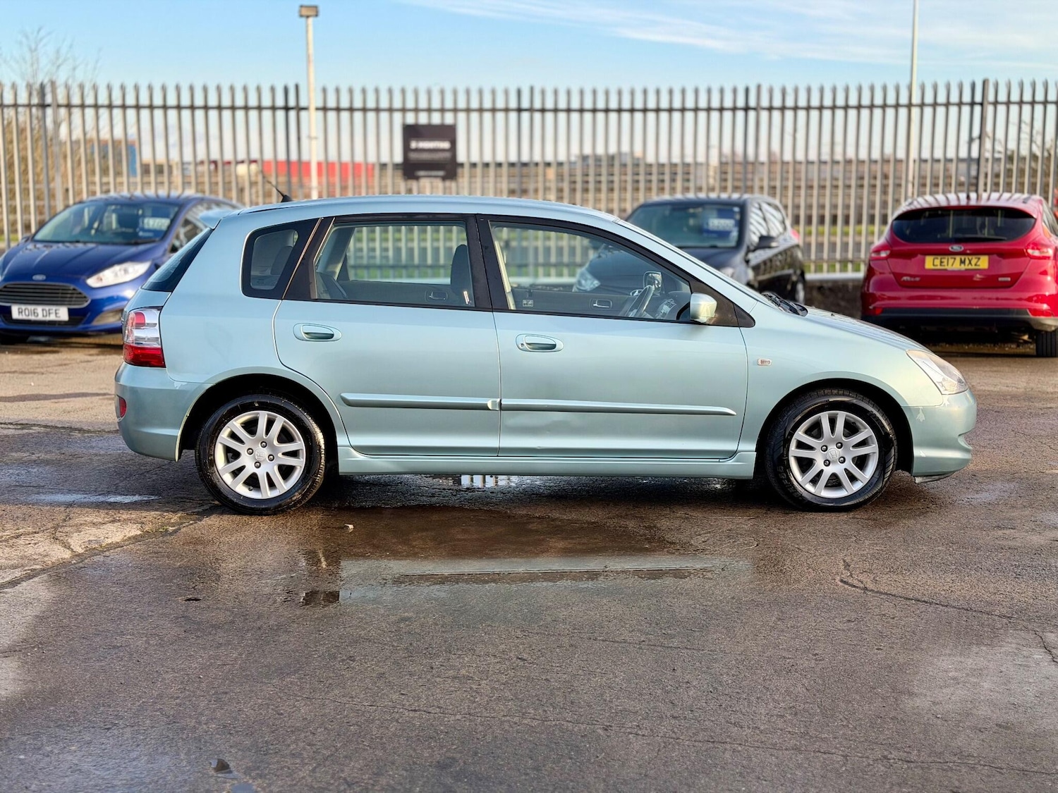 Used Honda Civic 2005 for sale - 77163419: Photo 15