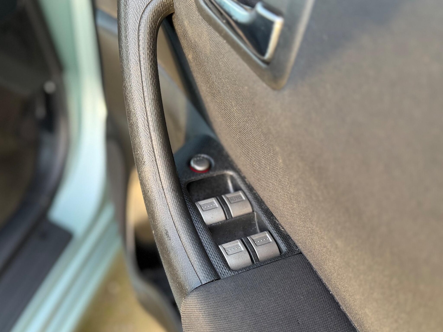 Used Honda Civic 2005 for sale - 77163419: Photo 42